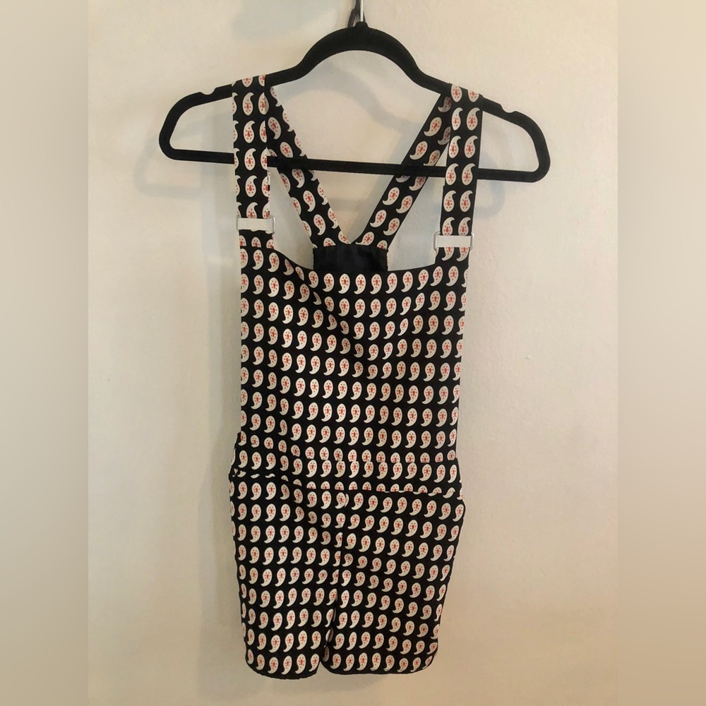 TOPSHOP Silky Paisley Overalls, size 6